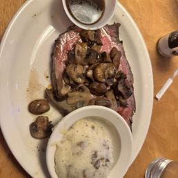 Prime Rib - Sautéed Mushrooms - Mashed Potatoes- always AMAZING Prime Rib - Sautéed Mushrooms - Mashed Potatoes- always AMAZING