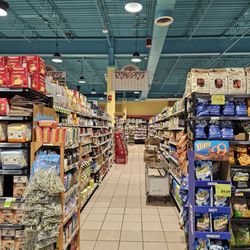 Brookhaven Market - One of the isles