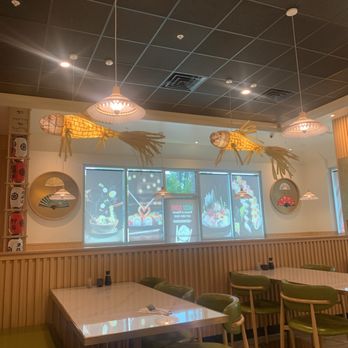 Mizu Sushi - Very nice interior with fish lights - Sushi Bars Near Me - St. Cloud, Florida