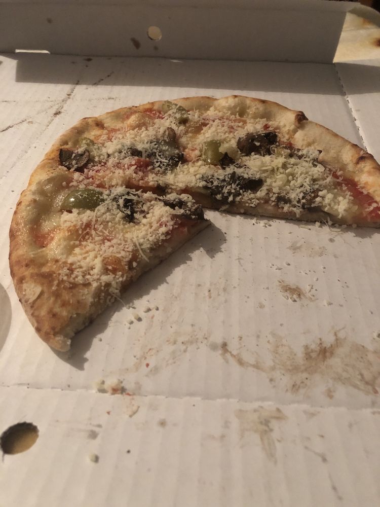 PUNCH PIZZA VADNAIS HEIGHTS Updated July 2024 84 Photos & 41