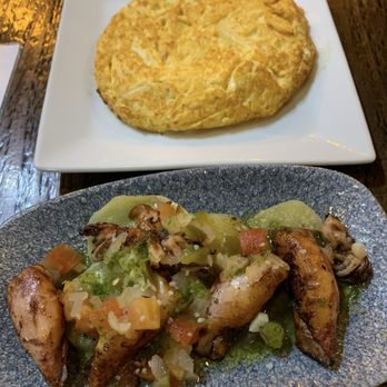 Ramuntxo Berri - Tortilla, chipirones - Tapas Bars Near Me - Donostia, SS