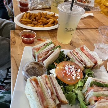 Crave Cafe Studio City - Cafes Near Me - Studio City, California