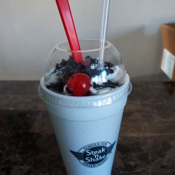Steak ’n Shake - Cookies n cream shake - Fast Food Near Me - Indianapolis, Indiana