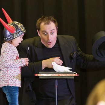 Magician Presto - He managed to keep their attention without any problem for the duration of the show. He does magic but especially works with the crowd - Magicians Near Me Magician Presto - He managed to keep their attention without any problem for the duration of the show. He does magic but especially works with the crowd - Magicians Near Me
