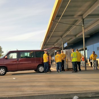 IKEA - How many IKEA employees does it take to load a fridge? IKEA Portland - Furniture Stores Near Me - Portland, Oregon IKEA - How many IKEA employees does it take to load a fridge? IKEA Portland - Furniture Stores Near Me - Portland, Oregon