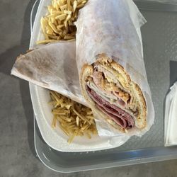 Panaderia El Cruze - Sándwich "con todo"
