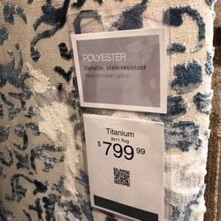Havertys Furniture - Large area Rug!
