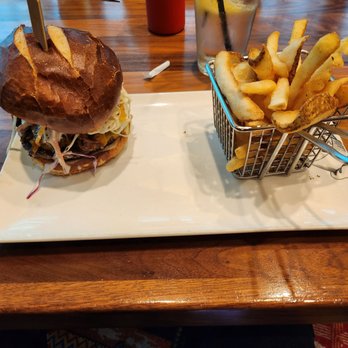 Guy Fieri's Foxwoods Kitchen & Bar - Pork and burger sandwich and fries - American Near Me - Mashantucket, Connecticut Guy Fieri's Foxwoods Kitchen & Bar - Pork and burger sandwich and fries - American Near Me - Mashantucket, Connecticut