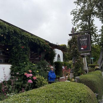 Robins Restaurant - Restaurant - New American Near Me - Cambria, California