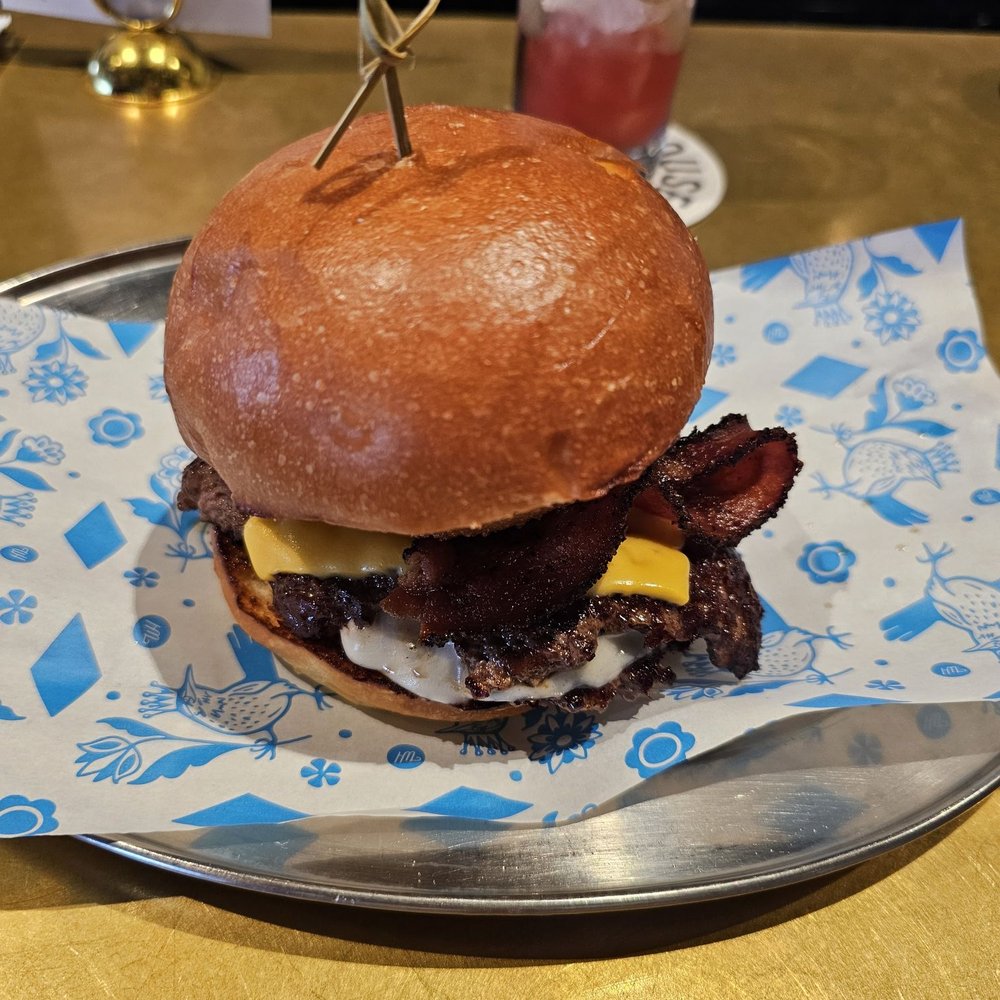 Wren Südhalle - Weekend special - Western burger - Breweries Near Me - Phoenix, Arizona Wren Südhalle - Weekend special - Western burger - Breweries Near Me - Phoenix, Arizona