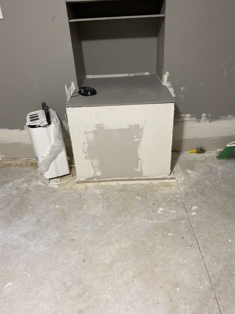 Slide of Community Carpenter’s & Handyman Services