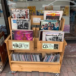 Vinyls on sale!! Vinyls on sale!!