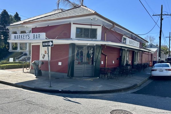 Markey's Bar by null