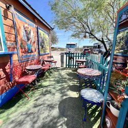 Camel Camp Coffeehouse - Outdoor patio