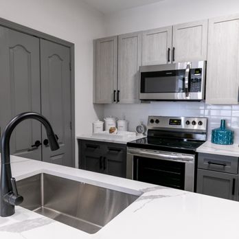 The Grove Chamblee Apartments - Renovated kitchen - Apartments Near Me - Chamblee, Georgia The Grove Chamblee Apartments - Renovated kitchen - Apartments Near Me - Chamblee, Georgia