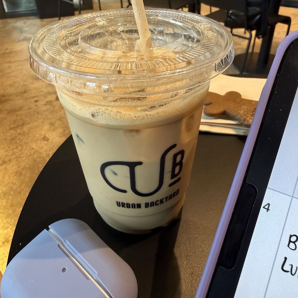 Iced gingerbread man latte Iced gingerbread man latte