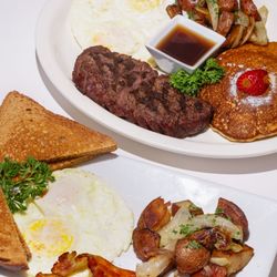 The Food Corner - BRUNCH
STEAK & EGGS