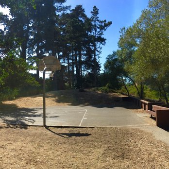 Mountain Lake Park - Basketball Court - Parks Near Me Mountain Lake Park - Basketball Court - Parks Near Me