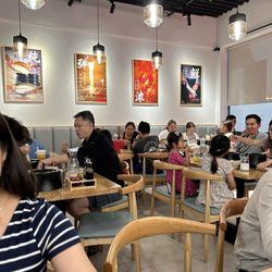 Shi Miao Dao - Inside (packed on a Saturday)