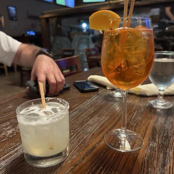 Legends Restaurant - Sports Bars Near Me - New Suffolk, New York