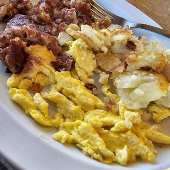The Virginian restaurant - Corned beef hash to dream of - Diners Near Me - Vienna, Virginia