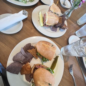 Zookers Restaurant - Hot pastrami sandwich, Steak sandwich, blackened salmon Cesar salad - American Near Me - Carpinteria, California Zookers Restaurant - Hot pastrami sandwich, Steak sandwich, blackened salmon Cesar salad - American Near Me - Carpinteria, California