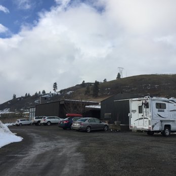 COR Cellars - Parking Area - Wineries Near Me - Lyle, Washington
