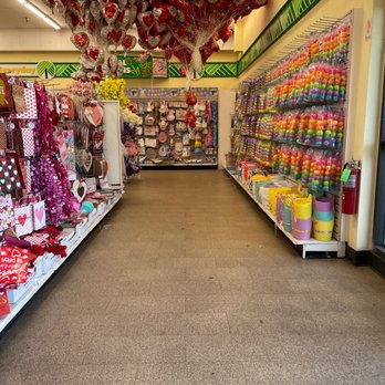 Dollar Tree - Discount Store Near Me - Fresno, California