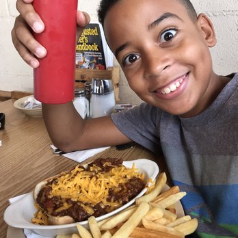 Ludlow Cafe - Son loves his chili cheese dog !!! - American Near Me - Ludlow, California Ludlow Cafe - Son loves his chili cheese dog !!! - American Near Me - Ludlow, California