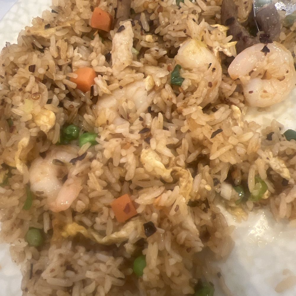 Kin’s Restaurant - yummy, plenty of shrimp chicken and beef in this combination fried Combination Fried Rice - Vietnamese Near Me - Carrollton, Texas Kin’s Restaurant - yummy, plenty of shrimp chicken and beef in this combination fried Combination Fried Rice - Vietnamese Near Me - Carrollton, Texas