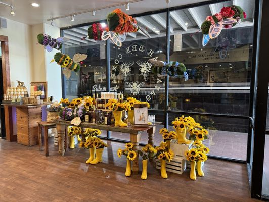 Savannah Bee Company by null