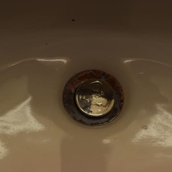 Hudson Valley Resort & Spa - rusty dirty sink - Resorts Near Me - Kerhonkson, New York