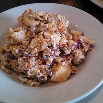 Grey St Kitchen - Muesli with fruit, nuts and raisins - Cafes Near Me - Hamilton, WKO