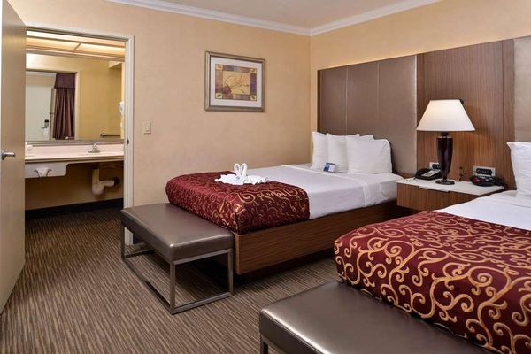 Best Western Hollywood Plaza Inn Hotel - Hollywood Walk of Fame LA by null