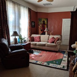 Cedar Hills Bed & Breakfast - Livingroom