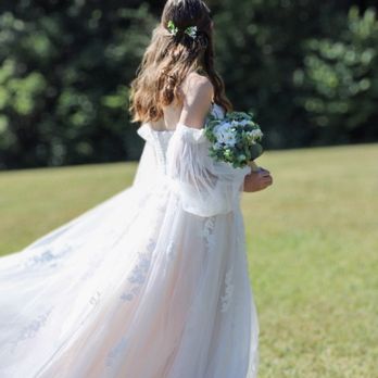 The Gilded Gown - Wedding photo - Bridal Near Me - Knoxville, Tennessee The Gilded Gown - Wedding photo - Bridal Near Me - Knoxville, Tennessee