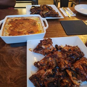 Hudson Table - Brooklyn - Chicken, ribs, mac & cheese - Caterers Near Me - Brooklyn, New York Hudson Table - Brooklyn - Chicken, ribs, mac & cheese - Caterers Near Me - Brooklyn, New York