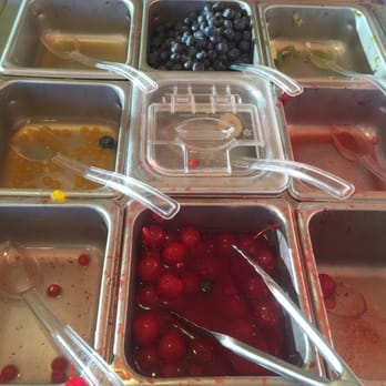 Orange Leaf Frozen Yogurt - Place gets worse by the day - Desserts Near Me - Amarillo, Texas