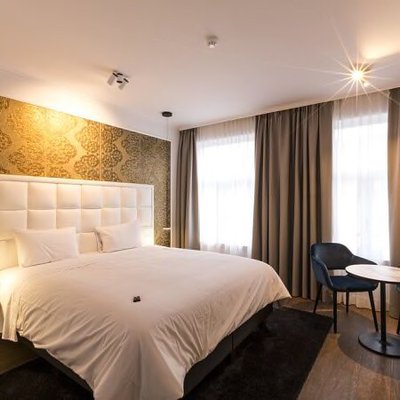 U Eat & Sleep Antwerp by null