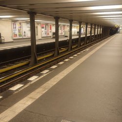 U-Bahnhof Theodor-Heuss-Platz