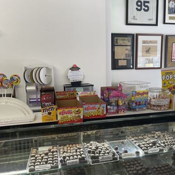 Phil's Pizzeria & Restaurant - Pizza Near Me - Massapequa, New York Phil's Pizzeria & Restaurant - Pizza Near Me - Massapequa, New York