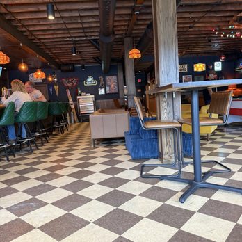 The Meadowlark Lounge - Bar - Bars Near Me - Omaha, Nebraska The Meadowlark Lounge - Bar - Bars Near Me - Omaha, Nebraska