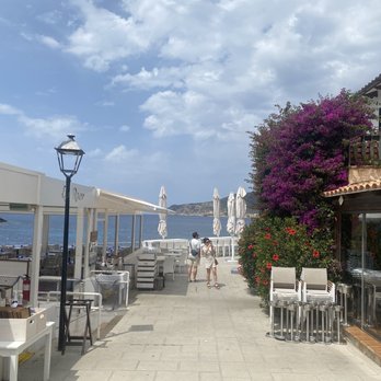 Restaurante Vista Mar - Spanish Near Me - Sant Elm, PM