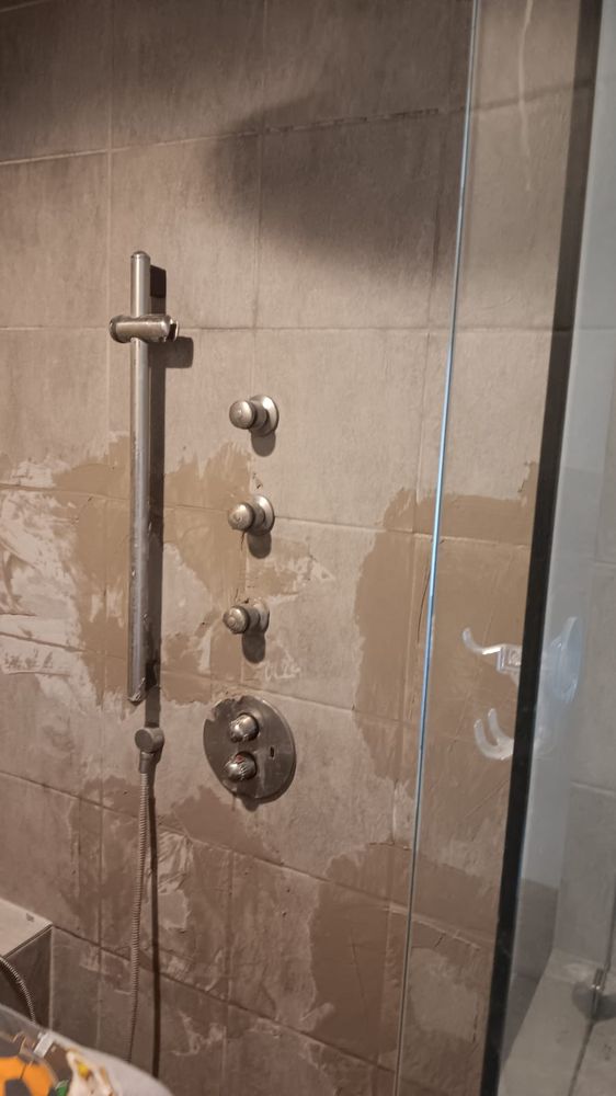 Slide of Selim’s Handyman