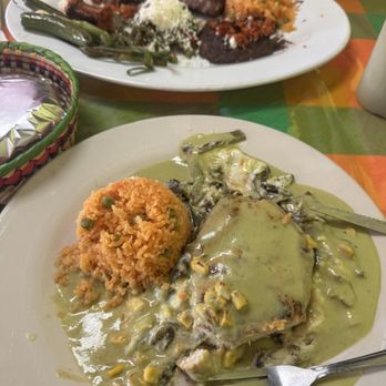 Q Sazon Mexican Restaurant - Mexican Near Me - Chicago, Illinois Q Sazon Mexican Restaurant - Mexican Near Me - Chicago, Illinois