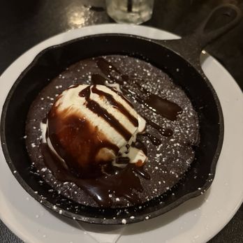 Killer Shrimp - Chocolate chip brownie skillet - Seafood Near Me - Marina Del Rey, California