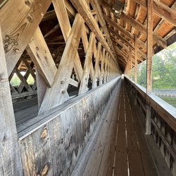 Holz Brücke Covered Bridge