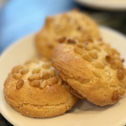 Modern Pastry Shop - Pignoli Macaroons
