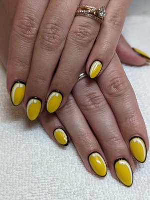 Nail Bar 2