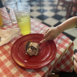 Beach Bumz Pub & Pizzeria - Desert